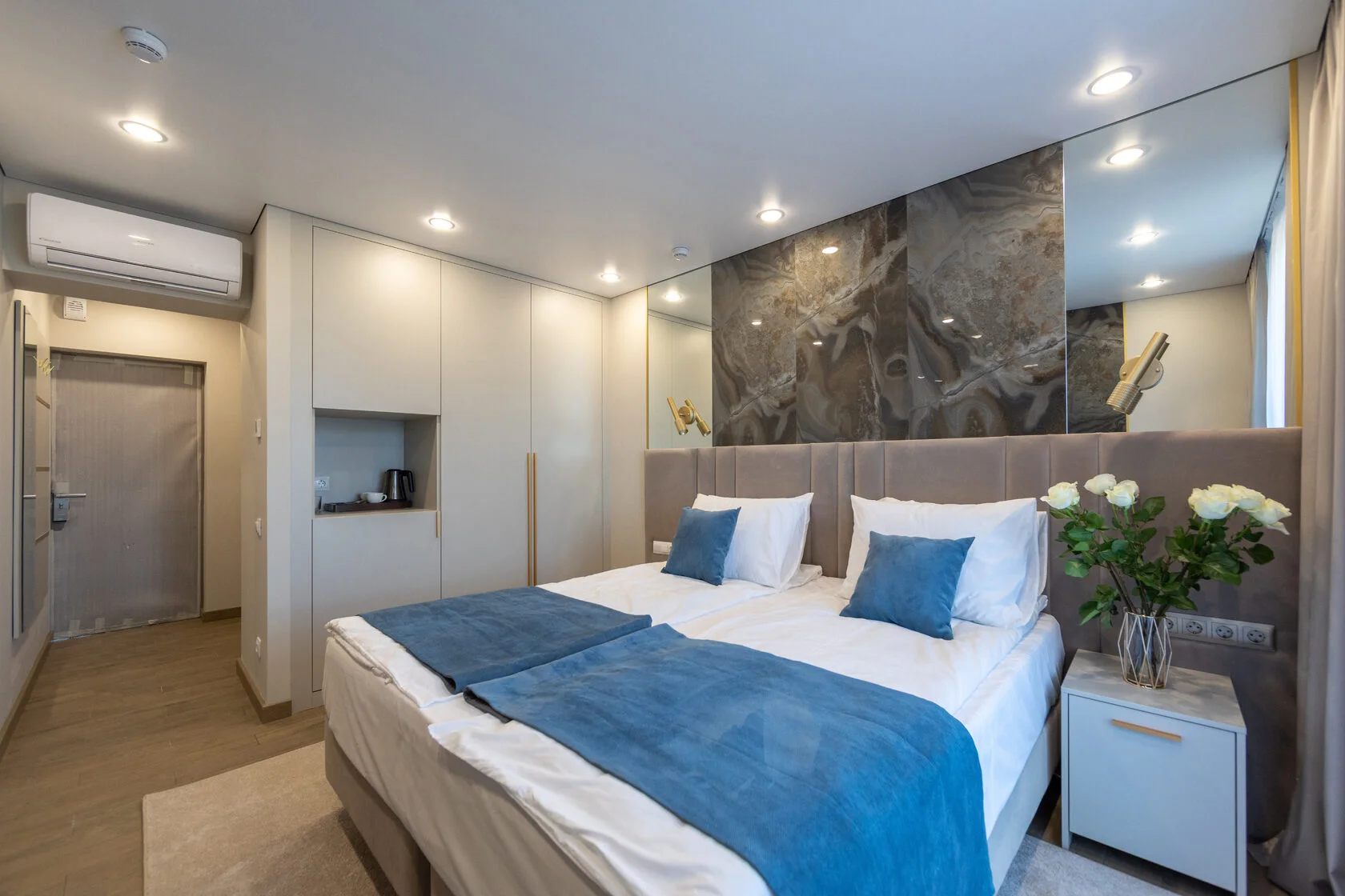 Интерьер апартаментов Greenmont